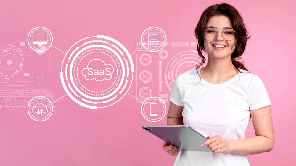 Servis modeli bankacılığı veya kısaca BaaS, günümüzün finans sektöründe büyük bir dönüşümü temsil ediyor. Bu yeni bankacılık yaklaşımı, finans sektörü profesyonelleri, teknoloji meraklıları, girişimciler ve dijital bankacılık kullanıcıları arasında büyük ilgi görüyor.